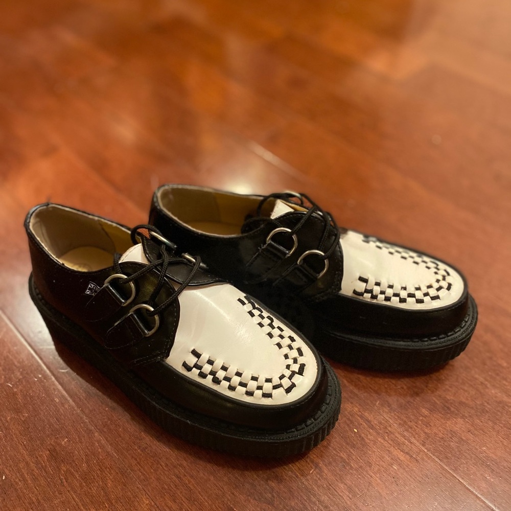 Brand new T.U.K. Creepers Size 6 Women
